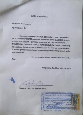 Documento com selo fraudado